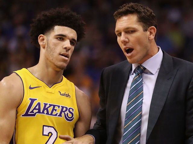 Walton shuts out LaVar: We're not interested in parents' opinions