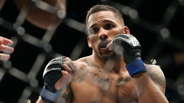 Ex-Alabama LB Anders: Football 'way more dangerous' than MMA
