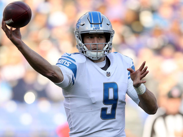 Stafford starting vs. Buccaneers despite hand injury