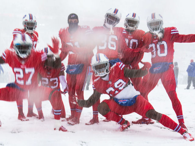 The best scenes from an epic snow-covered Bills-Colts game