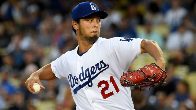 Report: Astros showing interest in Darvish, Arrieta