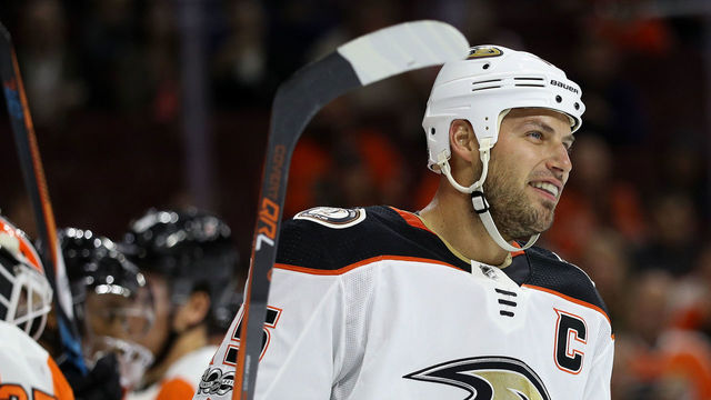 Getzlaf returns after missing 19 games with broken cheekbone
