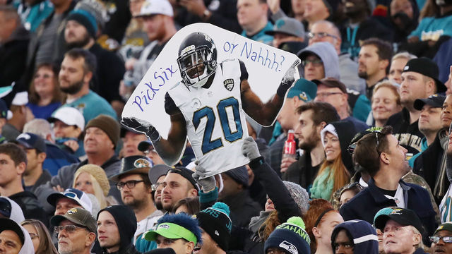 Jaguars condemn fan behavior at end of Seahawks game