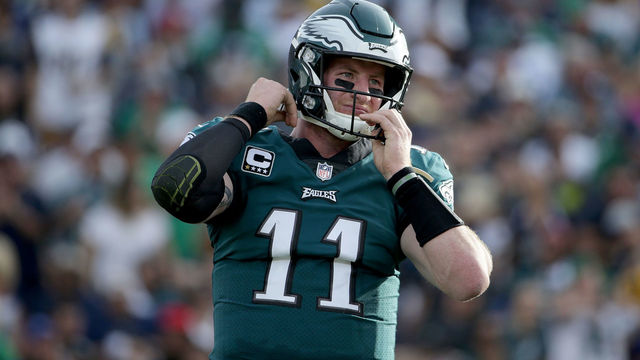 Ex-Eagles' coach: Wentz wouldn't listen when told to avoid contact