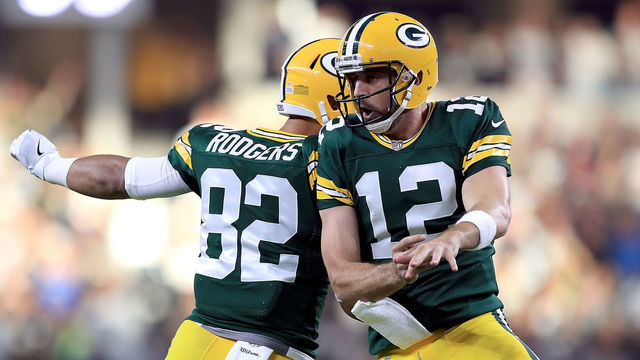 Packers players welcome Rodgers back on Twitter