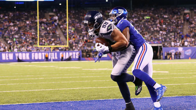 Giants' Apple hoping to play despite team fine for tweeting