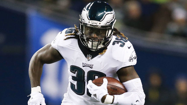 Eagles' Ajayi won't play vs. Colts due to back injury
