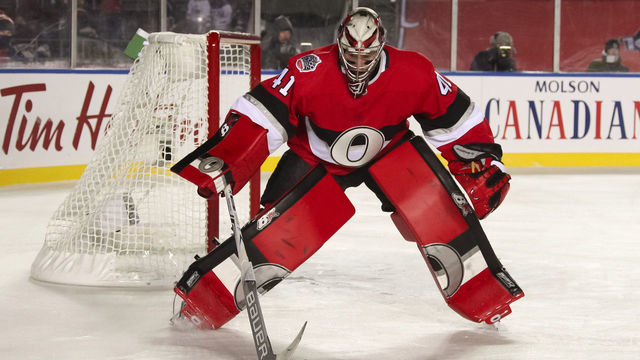 Anderson becomes 4th goalie to record shutout in outdoor game