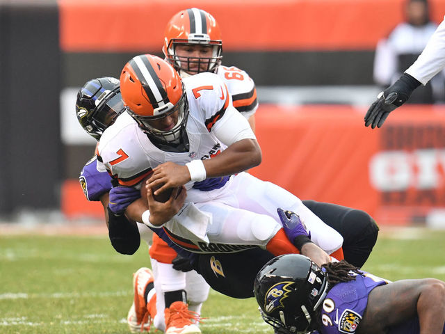 Browns' Jackson considering benching Kizer: 'He has some work to do'