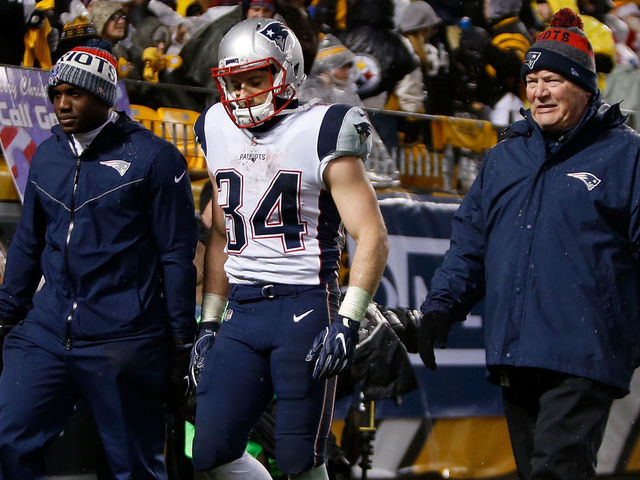 Report: Patriots believe Burkhead has sprained knee