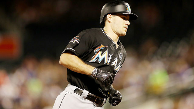 Report: J.T. Realmuto requests trade from Marlins