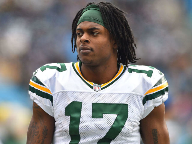Packers' Adams, Panthers' Davis resolve feud ahead of Pro Bowl