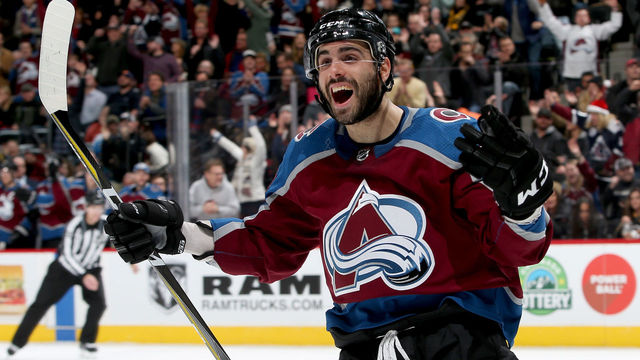 Avs complete surprising season sweep of Penguins