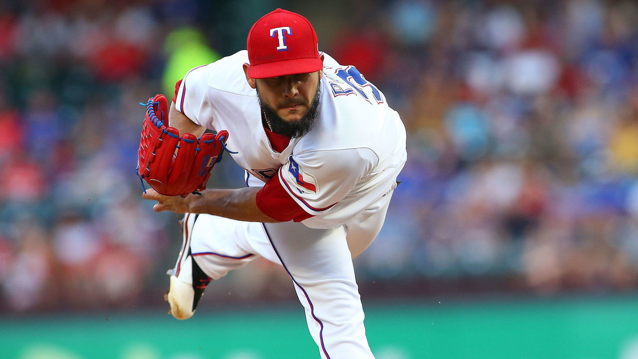 ARLINGTON, TX - AUGUST 19: Martin Perez #33 of the Texas Rangers throws in the first inning against the Chicago White Sox at Globe Life Park in Arlington on August 19, 2017 in Arlington, Texas. (Photo by Rick Yeatts/Getty Images)