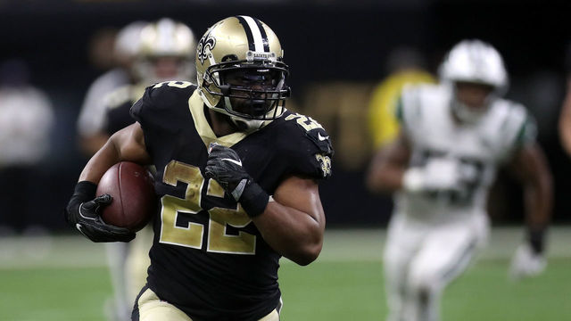 NEW ORLEANS, LA - DECEMBER 17: Mark Ingram #22 of the New Orleans Saints in action against the New York Jets at Mercedes-Benz Superdome on December 17, 2017 in New Orleans, Louisiana. (Photo by Chris Graythen/Getty Images)
