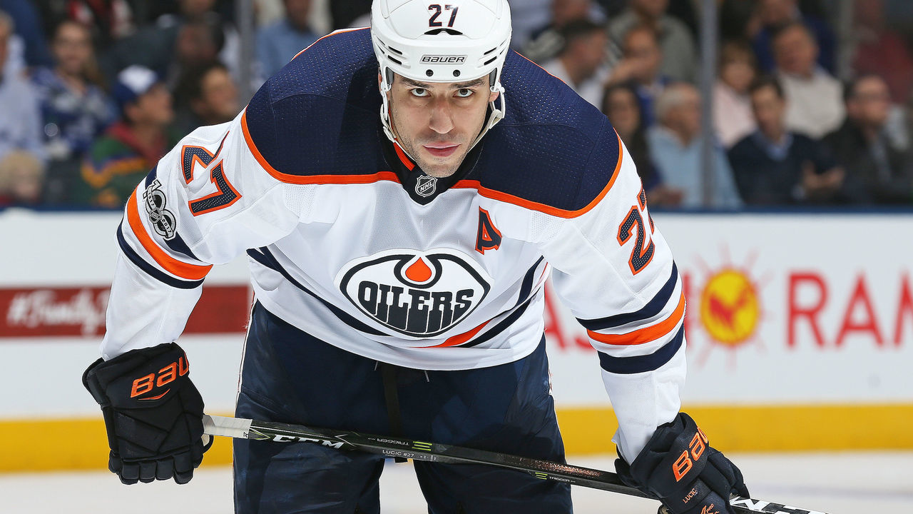 TORONTO, ON - DECEMBER 10: Milan Lucic #27 of the Edmonton Oilers waits for a faceoff against the Toronto Maple Leafs during an NHL game at the Air Canada Centre on December 10, 2017 in Toronto, Ontario, Canada. The Maple Leafs defeated the Oilers 1-0.