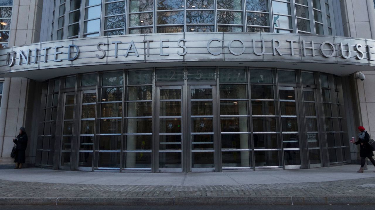 The Federal Courthouse in Brooklyn is seen in New York where Juan Ángel Napout of Paraguay, José Maria Marin of Brazil, and Manuel Burga of Peru are on trial in the Fifa corruption scandal on December 13, 2017. Closing arguments are expected in the FIFA corruption trial with three South American ex-football officials in the dock in connection with the largest graft scandal in the world's most popular sport. / AFP PHOTO / DON EMMERT