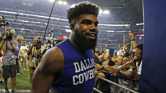 ARLINGTON, TX - NOVEMBER 5: Ezekiel Elliott #21 of the Dallas Cowboys celebrates with fans following the Cowboys 28-17 win over the Kansas City Chiefs at AT&T Stadium on November 5, 2017 in Arlington, Texas.