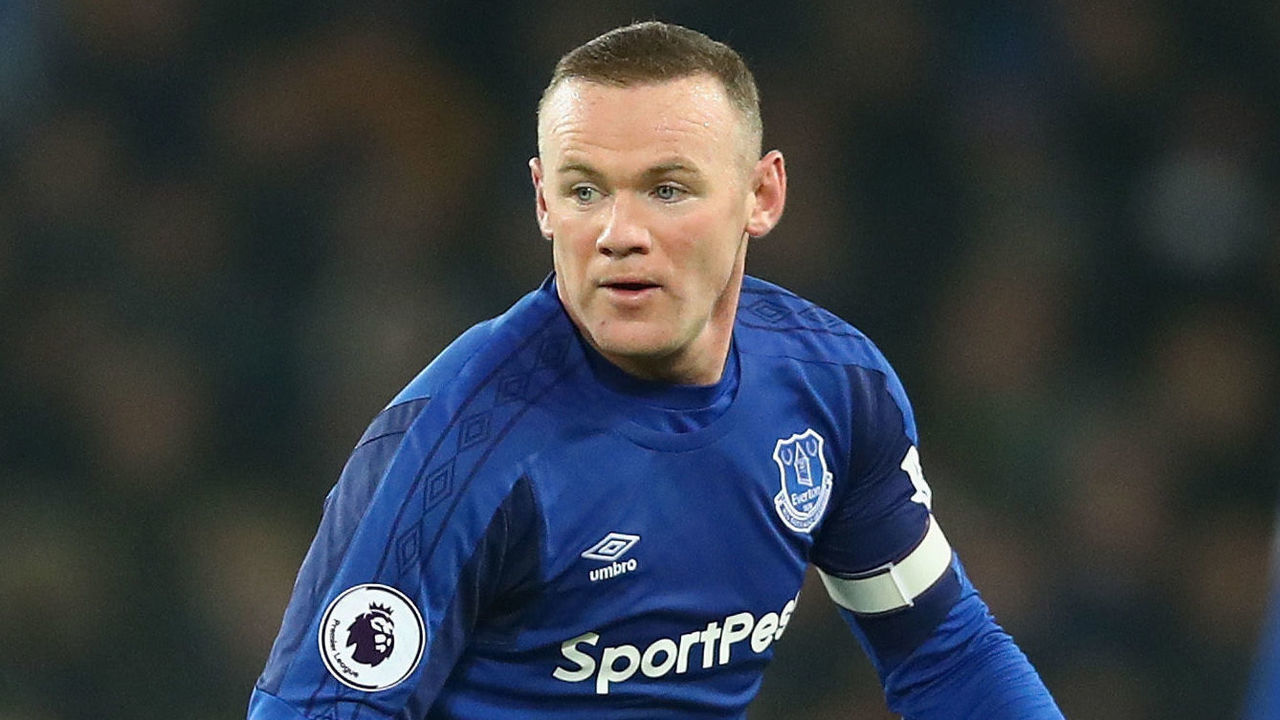LIVERPOOL, ENGLAND - DECEMBER 18: Wayne Rooney of Everton in action during the Premier League match between Everton and Swansea City at Goodison Park on December 18, 2017 in Liverpool, England.