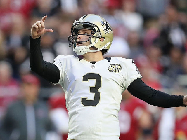 GLENDALE, AZ - DECEMBER 18: Kicker Wil Lutz #3 of the New Orleans Saints kicks a field goal during the third quarter of the NFL game against the Arizona Cardinals at the University of Phoenix Stadium on December 18, 2016 in Glendale, Arizona. The Saints defeated the Cardinals 48-41.