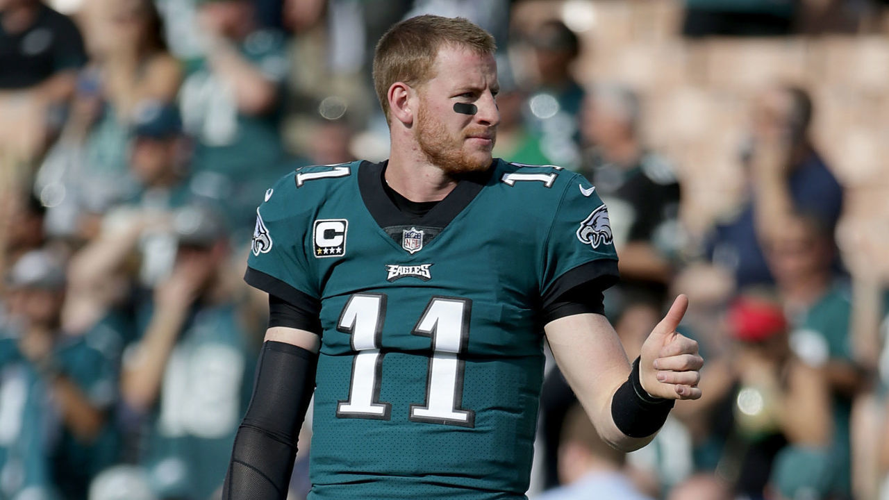 LOS ANGELES, CA - DECEMBER 10: Quarterback Carson Wentz #11 of the Philadelphia Eagles gives a thumbs up prior to the start of the game against the Los Angeles Rams at Los Angeles Memorial Coliseum on December 10, 2017 in Los Angeles, California.