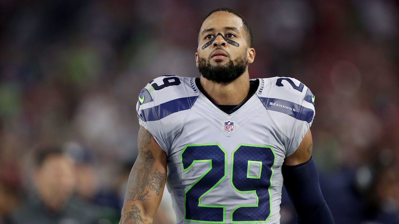 GLENDALE, AZ - OCTOBER 23: Free safety Earl Thomas #29 of the Seattle Seahawks on the sidelines during the NFL game against the Arizona Cardinals at the University of Phoenix Stadium on October 23, 2016 in Glendale, Arizona.