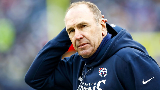 NASHVILLE, TN - DECEMBER 24: Head Coach Mike Mularkey of the Tennessee Titans in a game against the Los Angeles Rams at Nissan Stadium on December 24, 2017 in Nashville, Tennessee.