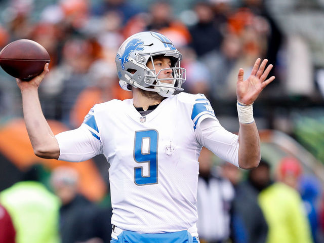 CINCINNATI, OH - DECEMBER 24: Matthew Stafford #9 of the Detroit Lions throws a pass against the Cincinnati Bengals during the first half at Paul Brown Stadium on December 24, 2017 in Cincinnati, Ohio.