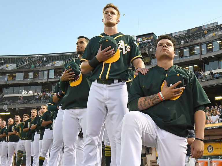 Report Bruce Maxwell, 1st MLB player to kneel, joining
