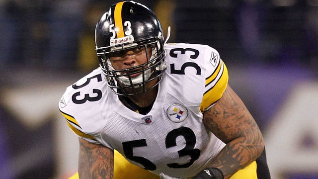 BALTIMORE, MD - DECEMBER 05: Maurkice Pouncey #53 of the Pittsburgh Steelers lines up against the Baltimore Ravens at M&T Bank Stadium on December 5, 2010 in Baltimore, Maryland.