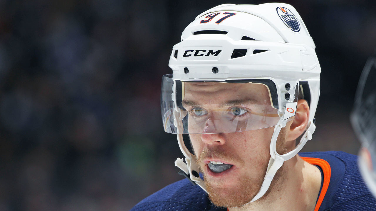 TORONTO, ON - DECEMBER 10: Connor McDavid #97 of the Edmonton Oilers gets set for a faceoff against the Toronto Maple Leafs during an NHL game at the Air Canada Centre on December 10, 2017 in Toronto, Ontario, Canada. The Maple Leafs defeated the Oilers 1-0.