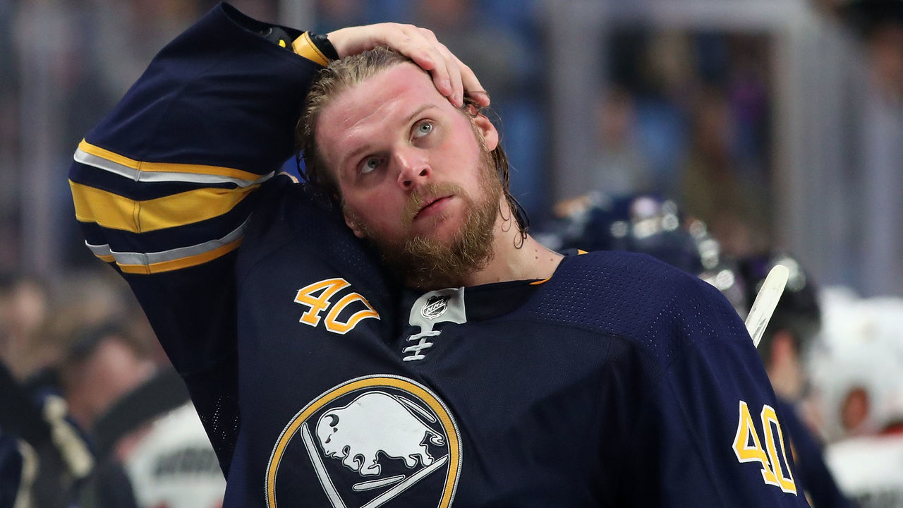 BUFFALO, NY - DECEMBER 12: Robin Lehner #40 of the Buffalo Sabres during the game against the Ottawa Senators at the KeyBank Center on December 12, 2017 in Buffalo, New York.