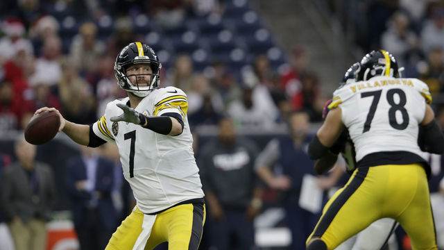 HOUSTON, TX - DECEMBER 25: Ben Roethlisberger #7 of the Pittsburgh Steelers looks to pass in the first quarter as Alejandro Villanueva #78 blocks Jadeveon Clowney #90 of the Houston Texans at NRG Stadium on December 25, 2017 in Houston, Texas.