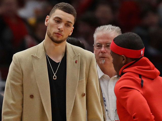 CHICAGO, IL - NOVEMBER 10: Zach LaVine of the Chicago Bulls (L) talks with Kay Felder #3 during a time-out against the Indiana Pacers at the United Center on November 10, 2017 in Chicago, Illinois. The Pacers defeated the Bulls 105-87.