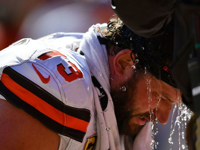 CLEVELAND, OH - OCTOBER 01: Joe Thomas #73 of the Cleveland Browns cools off in the game against the Cincinnati Bengals at FirstEnergy Stadium on October 1, 2017 in Cleveland, Ohio.