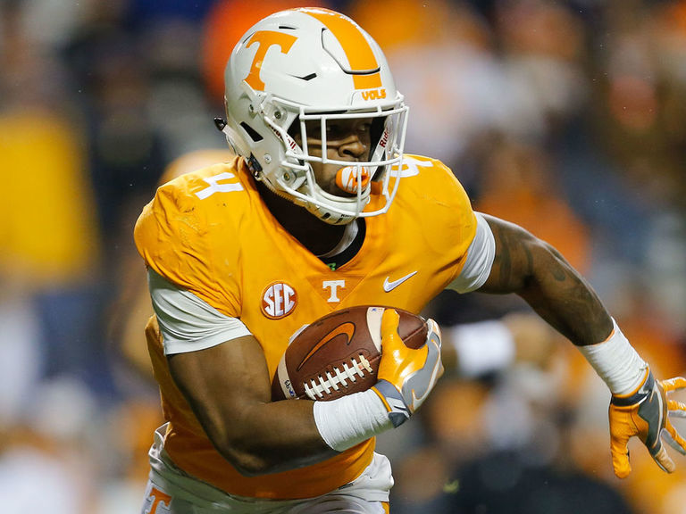 Tennessee's Kelly declares for NFL draft | theScore.com