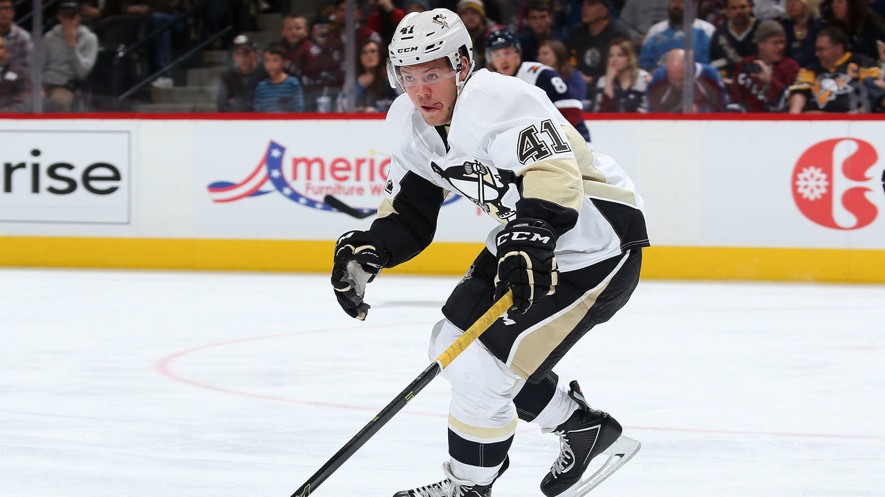 DENVER, CO - DECEMBER 09: Daniel Sprong #41 of the Pittsburgh Penguins skates against the Colorado Avalanche at Pepsi Center on December 9, 2015 in Denver, Colorado. The Penguins defeated the Avalanche 4-2.