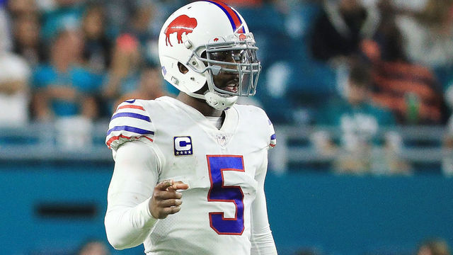 MIAMI GARDENS, FL - DECEMBER 31: Tyrod Taylor #5 of the Buffalo Bills during the fourth quarter against the Miami Dolphins at Hard Rock Stadium on December 31, 2017 in Miami Gardens, Florida.