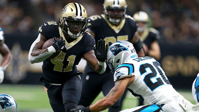 NEW ORLEANS, LA - DECEMBER 03: Alvin Kamara #41 of the New Orleans Saints runs the ball against the Carolina Panthers during the second half of a NFL game at the Mercedes-Benz Superdome on December 3, 2017 in New Orleans, Louisiana. The New Orleans Saints won the game 31 - 21.
