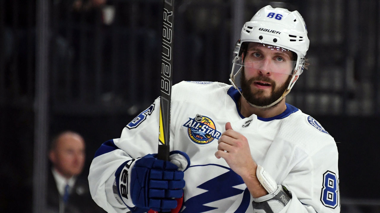 LAS VEGAS, NV - DECEMBER 19: Nikita Kucherov #86 of the Tampa Bay Lightning takes a break during a stop in play in the second period of a game against the Vegas Golden Knights at T-Mobile Arena on December 19, 2017 in Las Vegas, Nevada. The Golden Knights won 4-3.