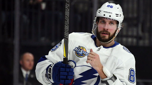 LAS VEGAS, NV - DECEMBER 19: Nikita Kucherov #86 of the Tampa Bay Lightning takes a break during a stop in play in the second period of a game against the Vegas Golden Knights at T-Mobile Arena on December 19, 2017 in Las Vegas, Nevada. The Golden Knights won 4-3.