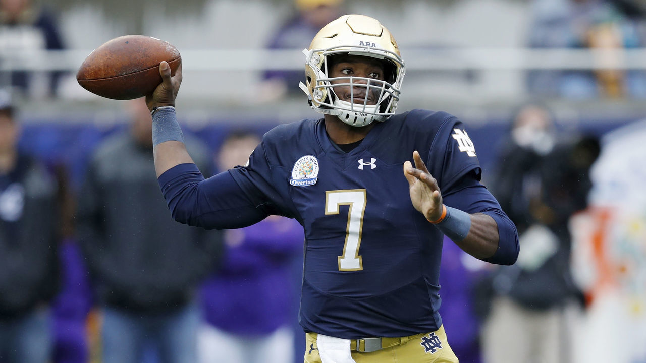 ORLANDO, FL - JANUARY 01: Brandon Wimbush #7 of the Notre Dame Fighting Irish looks to pass against the LSU Tigers in the first half of the Citrus Bowl on January 1, 2018 in Orlando, Florida.