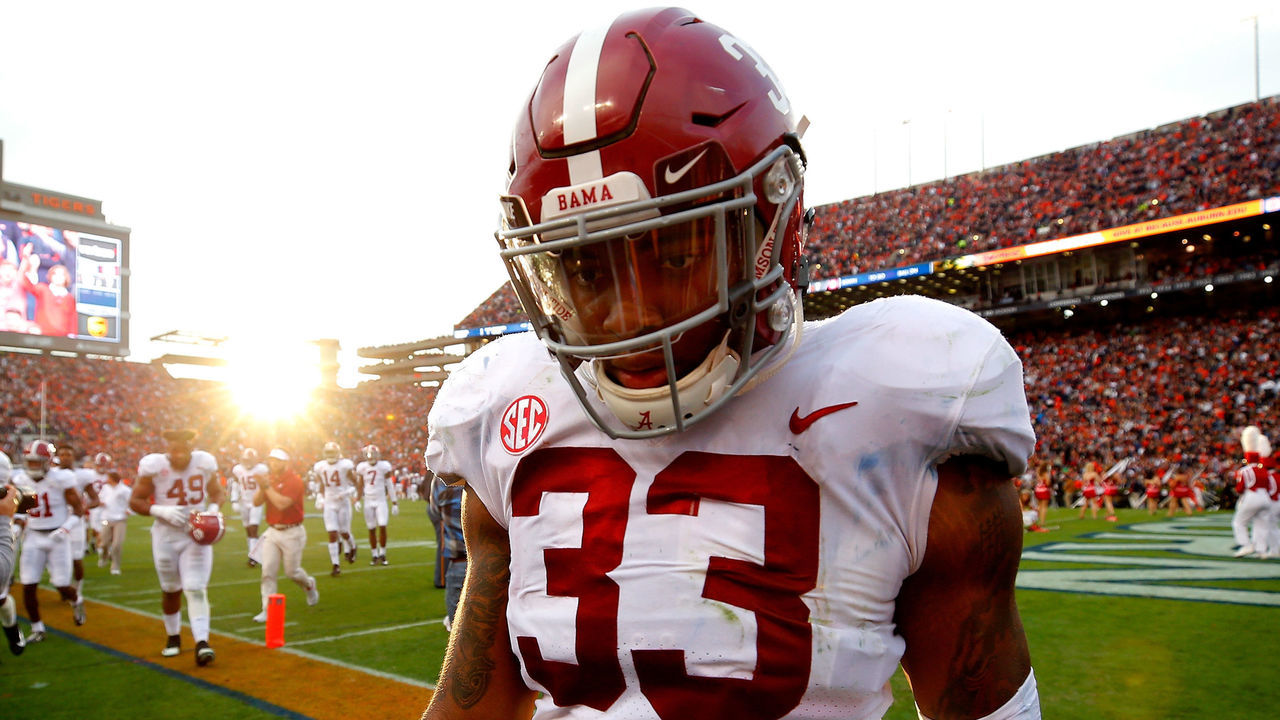 AUBURN, AL - NOVEMBER 25: Anfernee Jennings #33 of the Alabama Crimson Tide heads to the locker room at half time during the game against the Auburn Tigers at Jordan Hare Stadium on November 25, 2017 in Auburn, Alabama.