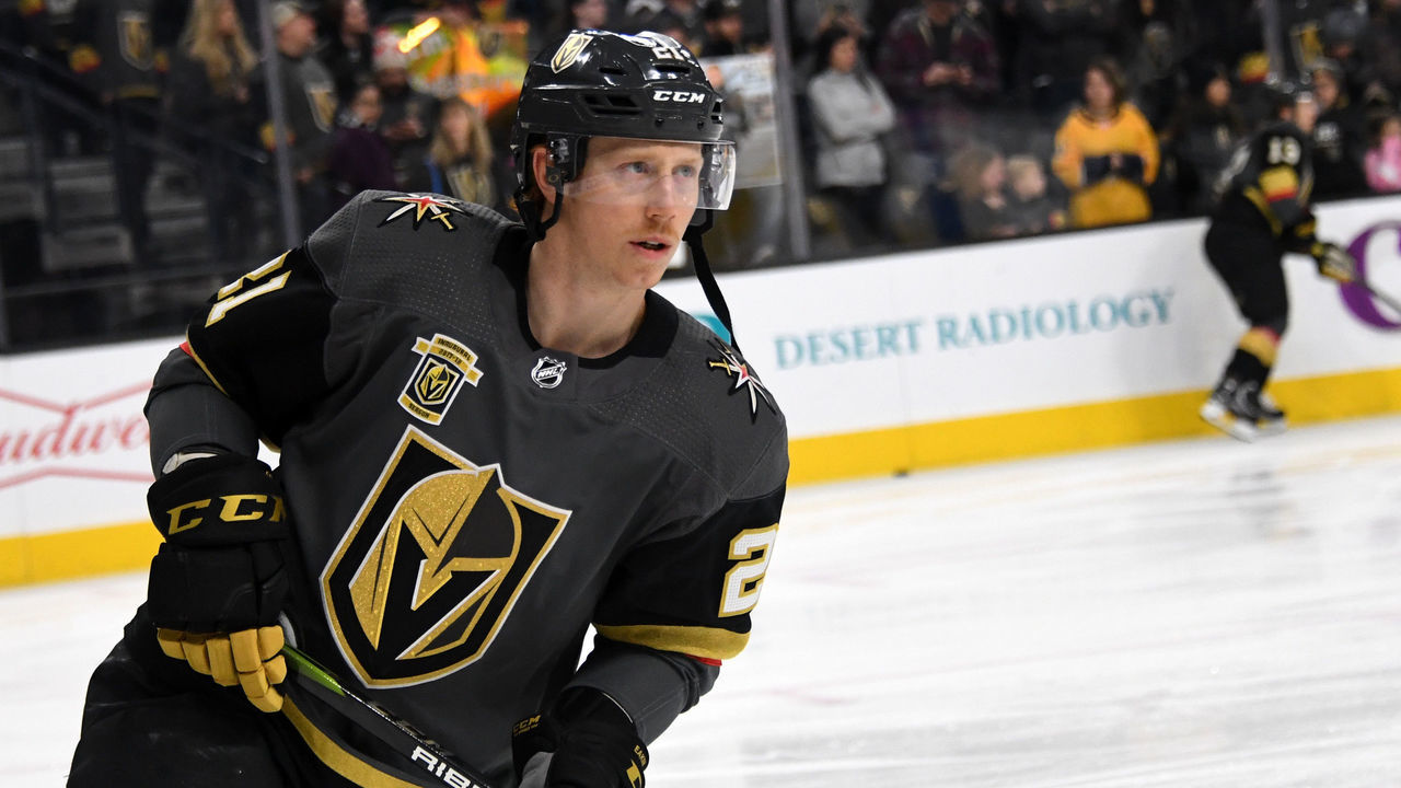 LAS VEGAS, NV - JANUARY 02: Cody Eakin #21 of the Vegas Golden Knights skates during warmups before a game against the Nashville Predators at T-Mobile Arena on January 2, 2018 in Las Vegas, Nevada. The Golden Knights won 3-0.