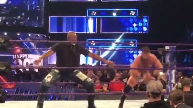Watch: Karl Malone re-enters ring after WWE 'SmackDown'