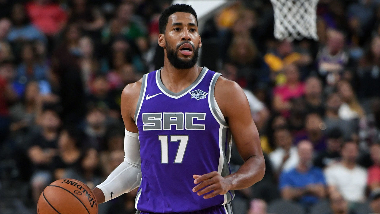 LAS VEGAS, NV - OCTOBER 08: Garrett Temple #17 of the Sacramento Kings brings the ball up the court against the Los Angeles Lakers during their preseason game at T-Mobile Arena on October 8, 2017 in Las Vegas, Nevada. Los Angeles won 75-69.