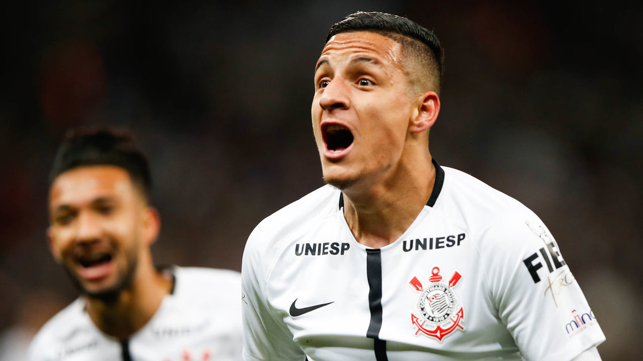SAO PAULO, BRAZIL - AUGUST 05: Guilherme Arana #13r of Corinthians celebrates their first goal during the match between Corinthians and Sport Recife for the Brasileirao Series A 2017 at Arena Corinthians Stadium on August 05, 2017 in Sao Paulo, Brazil.