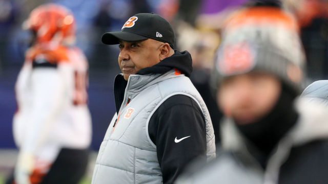 BALTIMORE, MD - DECEMBER 31: Head coach Marvin Lewis of the Cincinnati Bengals looks on against the Baltimore Ravens at M&T Bank Stadium on December 31, 2017 in Baltimore, Maryland.