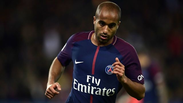 Paris Saint-Germain's Brazilian midifelder Lucas runs during the French L1 football match between Paris Saint-Germain (PSG) and Nice (OGC Nice) on October 27, 2017, at the Parc des Princes stadium in Paris. / AFP PHOTO / Martin BUREAU