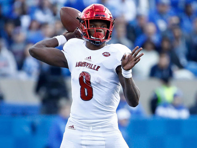 LEXINGTON, KY - NOVEMBER 25: Lamar Jackson #8 of the Louisville Cardinals throws a pass against the Kentucky Wildcats during the game at Commonwealth Stadium on November 25, 2017 in Lexington, Kentucky.